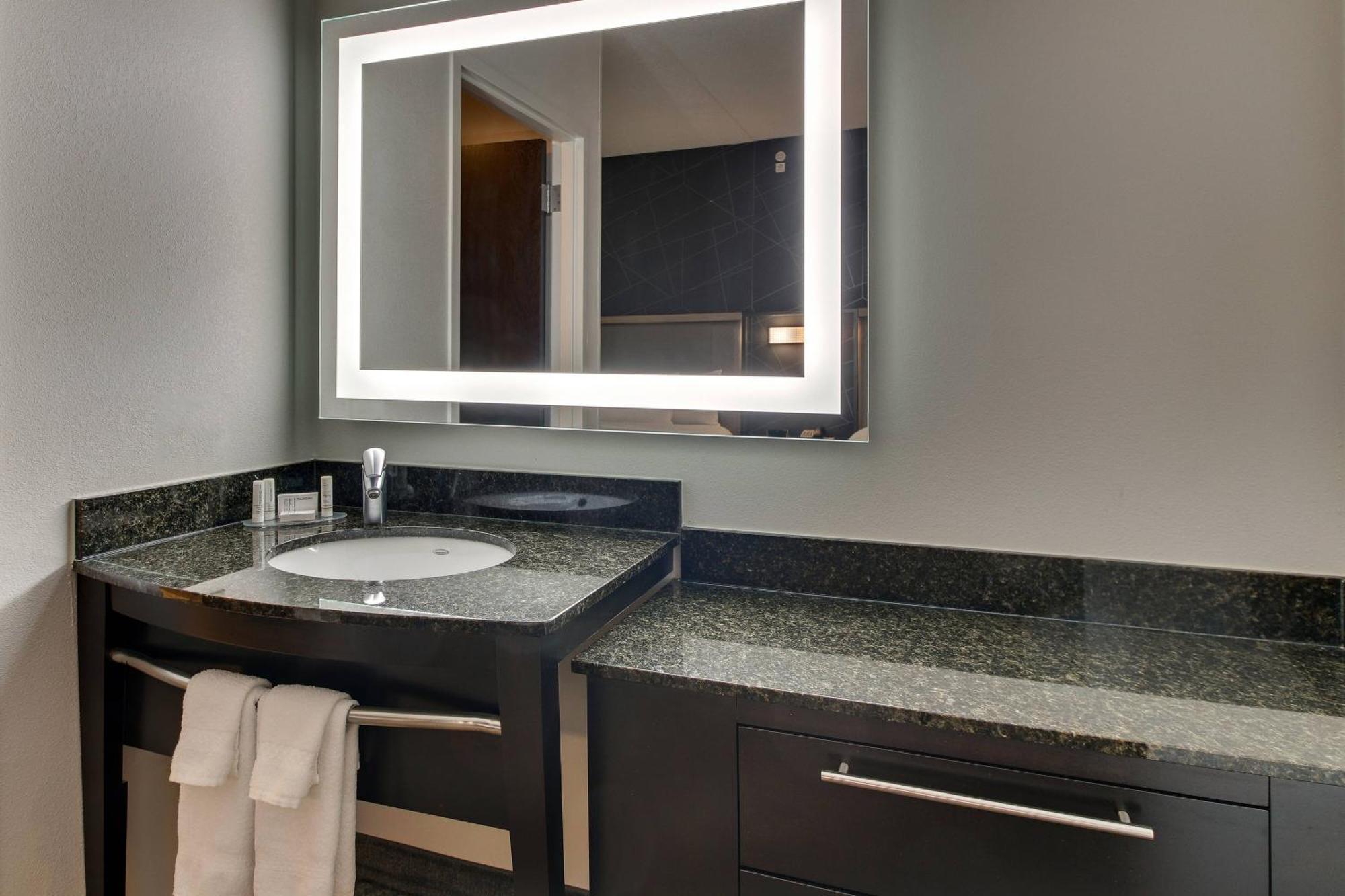 Springhill Suites By Marriott Birmingham Downtown At Uab Extérieur photo